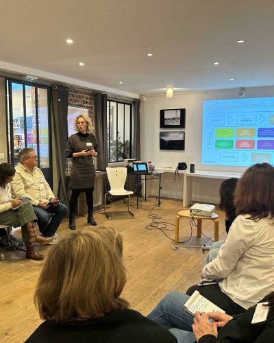 Une salle de réunion de Reims qui contient un coaching professionnel